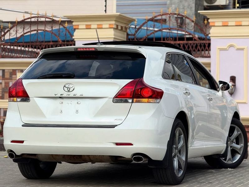 Thumbnail 7 of 2015 Toyota Venza LE
